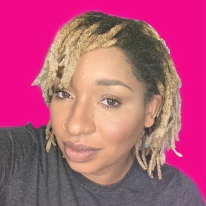 Meet your Posher, Ebony